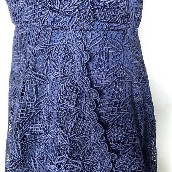 Reiss‎ Rayna Wrap Front Lace Dress, Navy size 8 - Picture 7 of 11